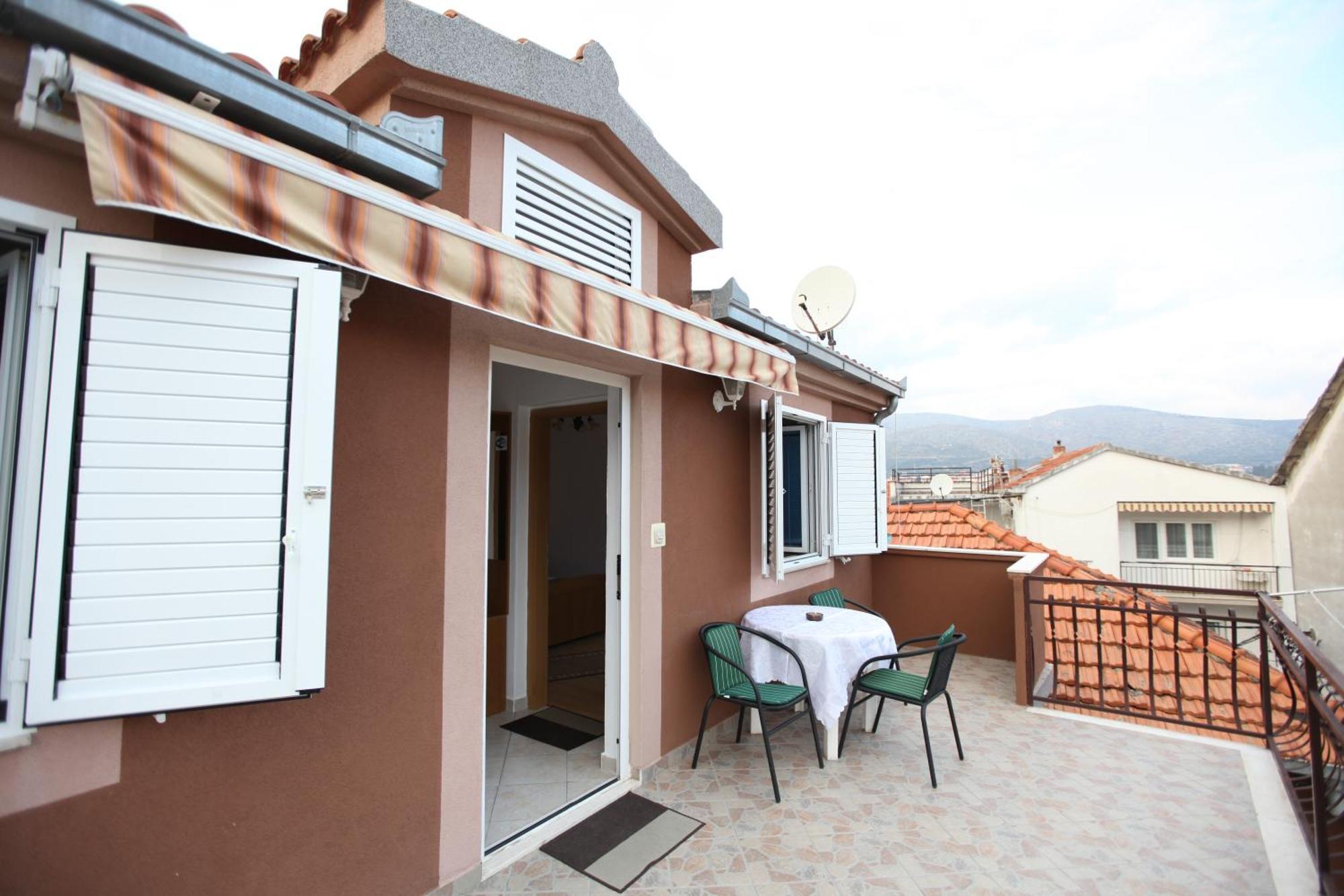 Apartment Jure Trogir Exteriör bild