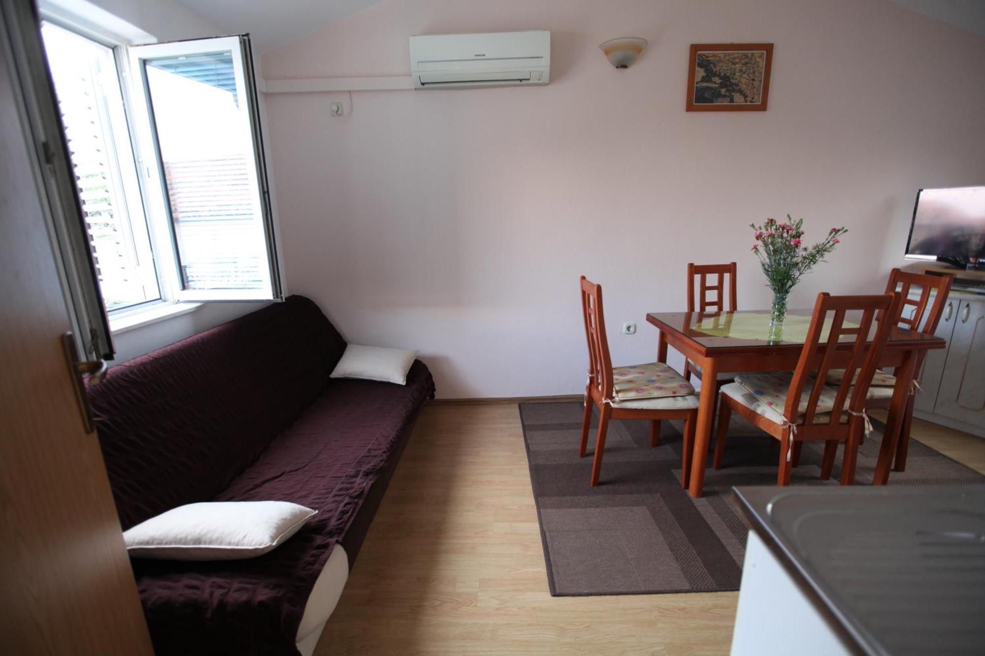 Apartment Jure Trogir Exteriör bild